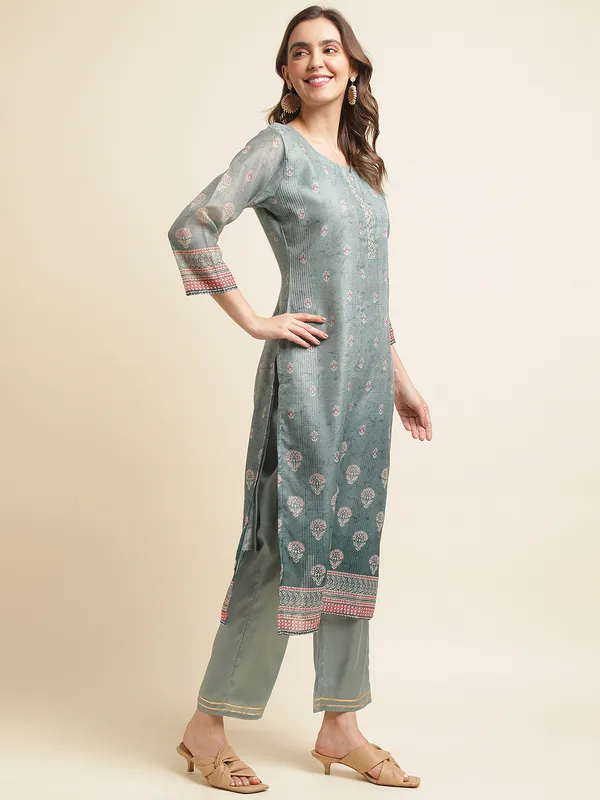Women_White_Floral_Straight_Kurta_Sets
