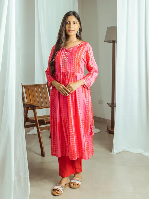 Pink_Self_Design_Flared_Three-Quarter_Sleeves_Kurta_Sets