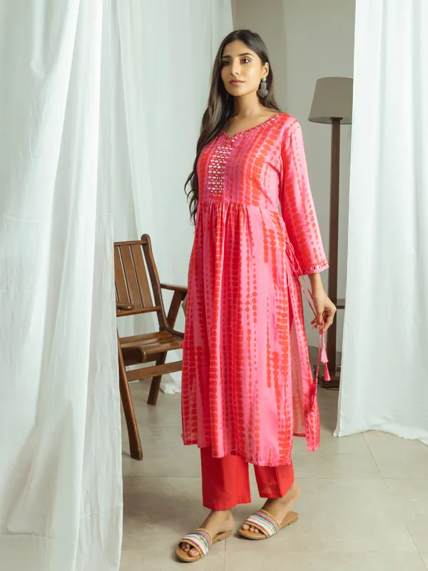 Pink_Self_Design_Flared_Three-Quarter_Sleeves_Kurta_Sets
