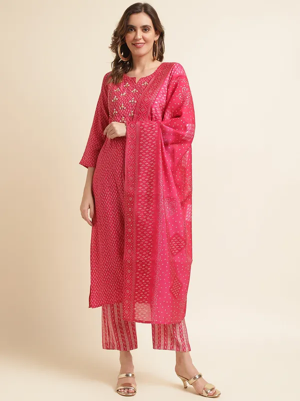 Women_White_Floral_Straight_Kurta_Sets
