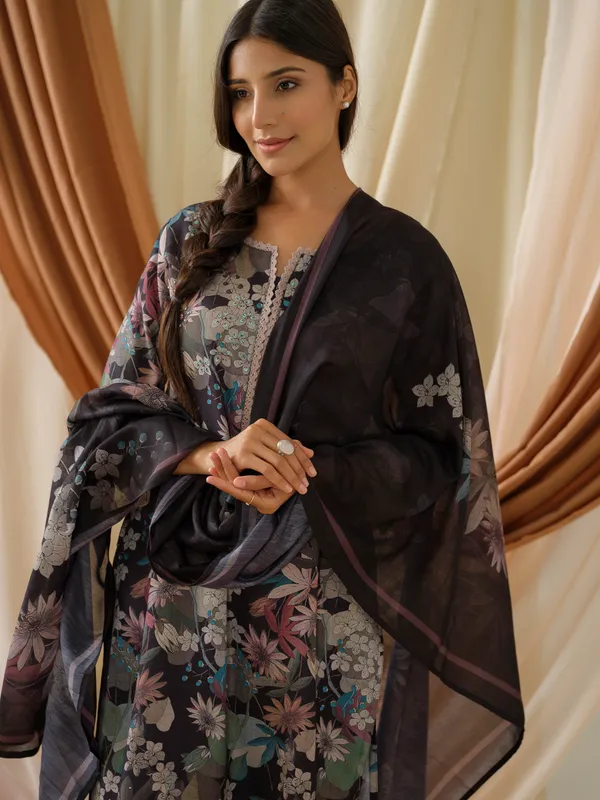 women_Multi_Floral_Printed_Kurta_and_Trousers_With_Dupatta