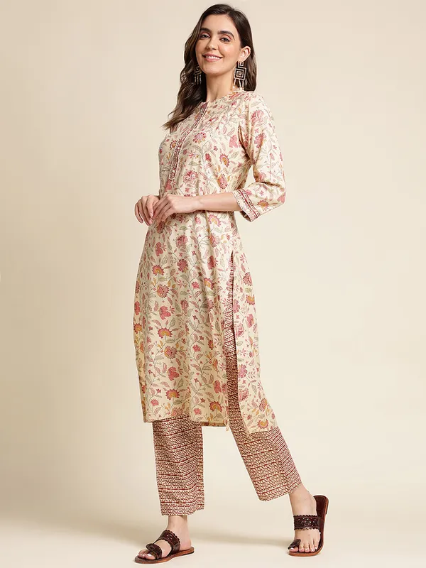 Beige_Floral_Printed_Straight_Kurta_and_Trousers