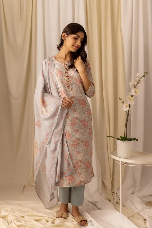 Women_Grey_Straight_Kurta_and_Trousers_With_Dupatta