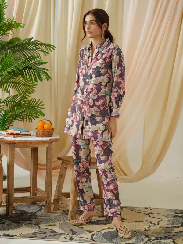Grey_Printed_Shirt__With_Trousers