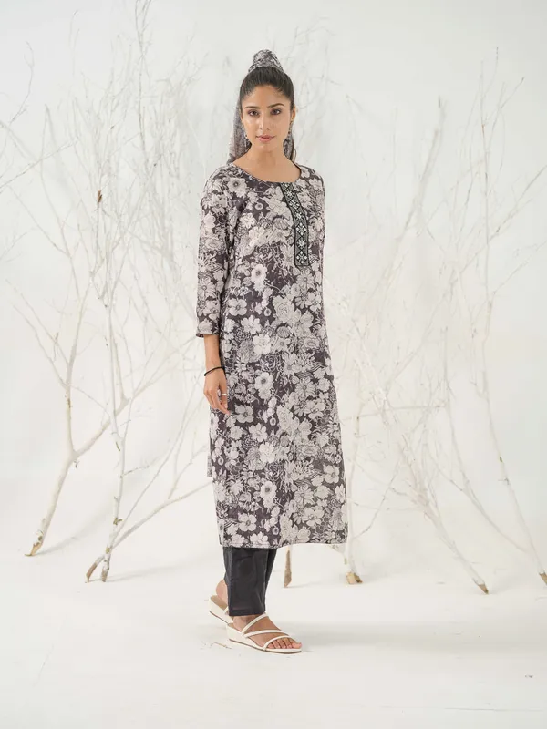 Black_&_White_Floral_Printed_Straight_Kurta_and_Palazzos_With_Dupatta