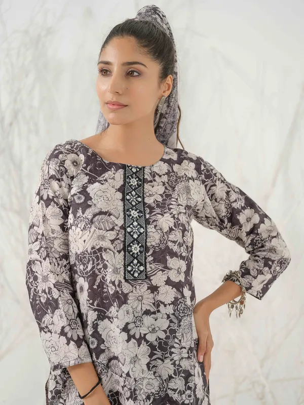 Black_&_White_Floral_Printed_Straight_Kurta_and_Palazzos_With_Dupatta