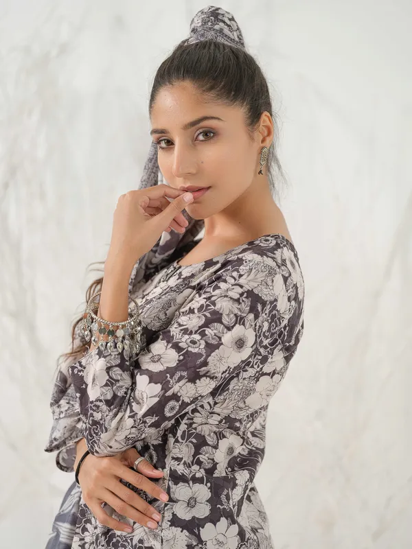 Black_&_White_Floral_Printed_Straight_Kurta_and_Palazzos_With_Dupatta