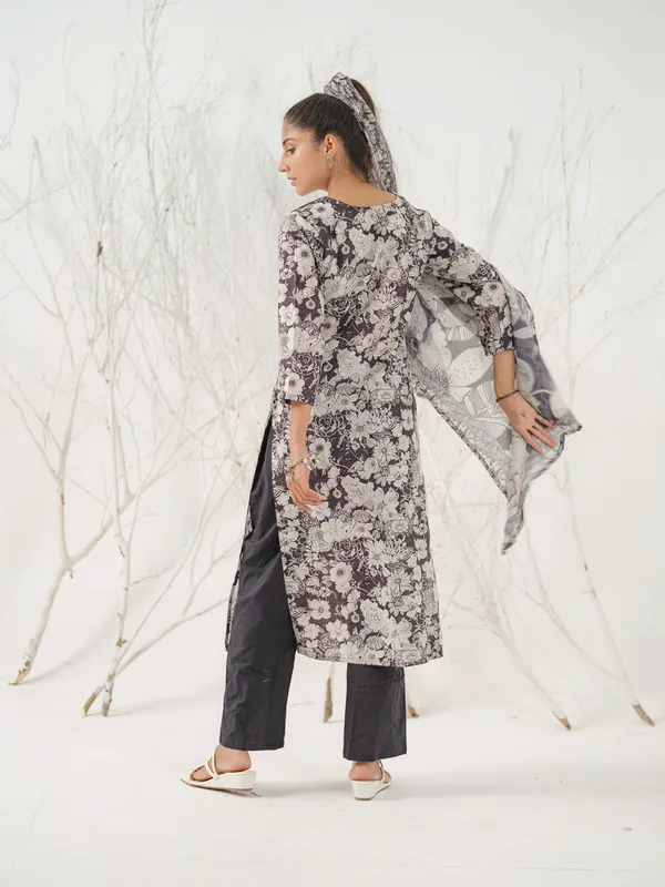 Black_&_White_Floral_Printed_Straight_Kurta_and_Palazzos_With_Dupatta