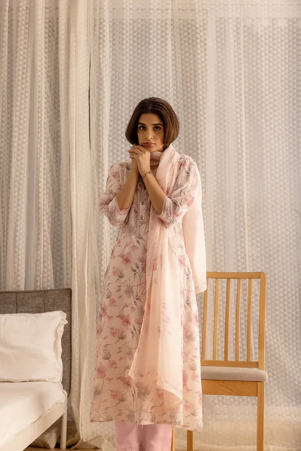 Women_Peach_A-Line_Beads_and_Stones_Kurta_and_Trousers_With_Dupatta