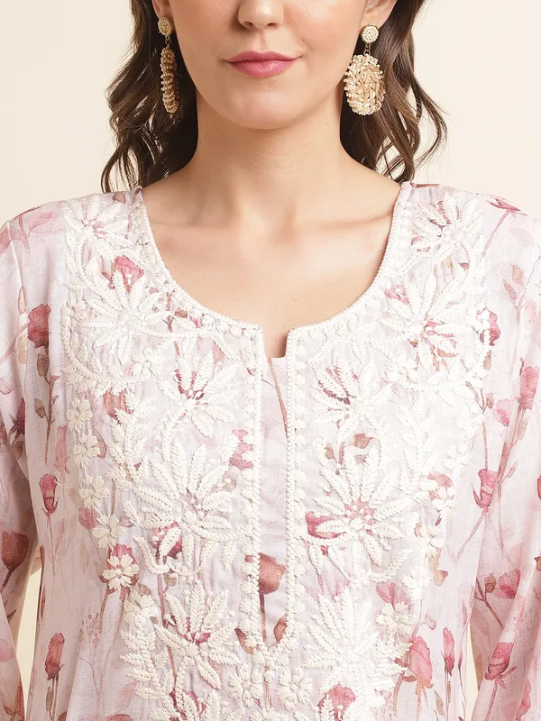 Women_White_Floral_Straight_Kurta_Sets