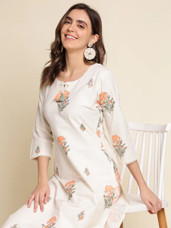 Cream_Floral_Printed_Straight_Kurta_and_Trousers