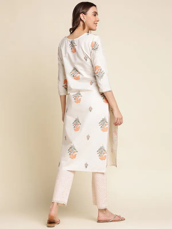 Cream_Floral_Printed_Straight_Kurta_and_Trousers