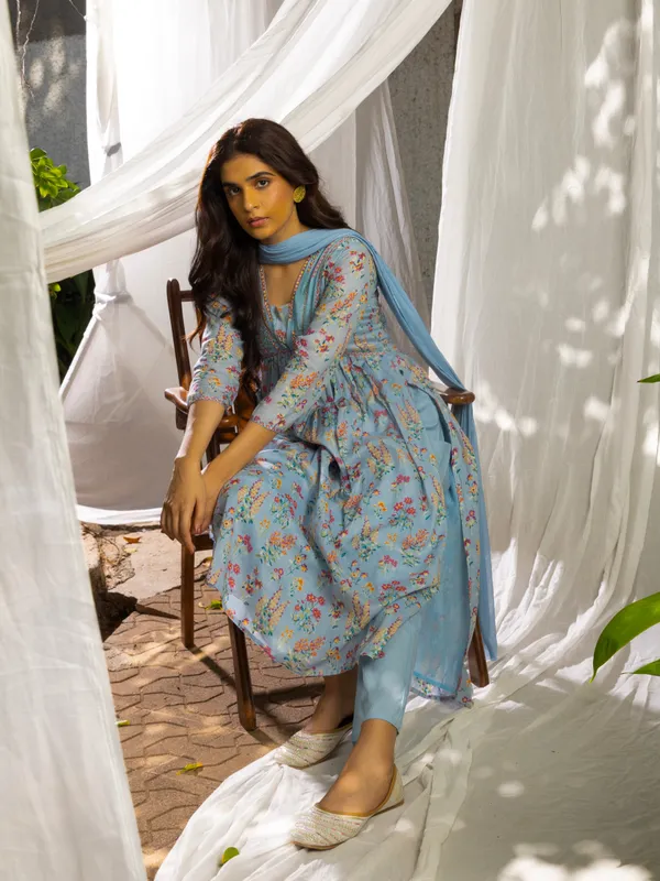 Blue_Floral_Printed_A-Line_Kurta_and_Trousers_With_Dupatta
