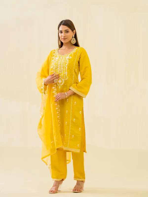 Yellow_Woven_Design_Woven_Design_Straight_Kurta_and_Trousers_With_Dupatta