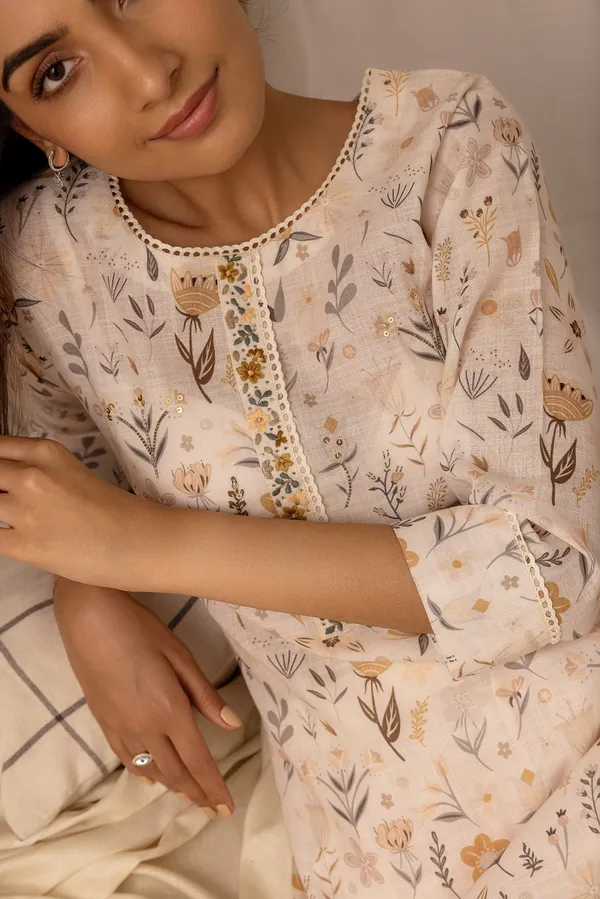 Women_Pink_A-Line_Sequinned_Kurta_and_Trousers_With_Dupatta