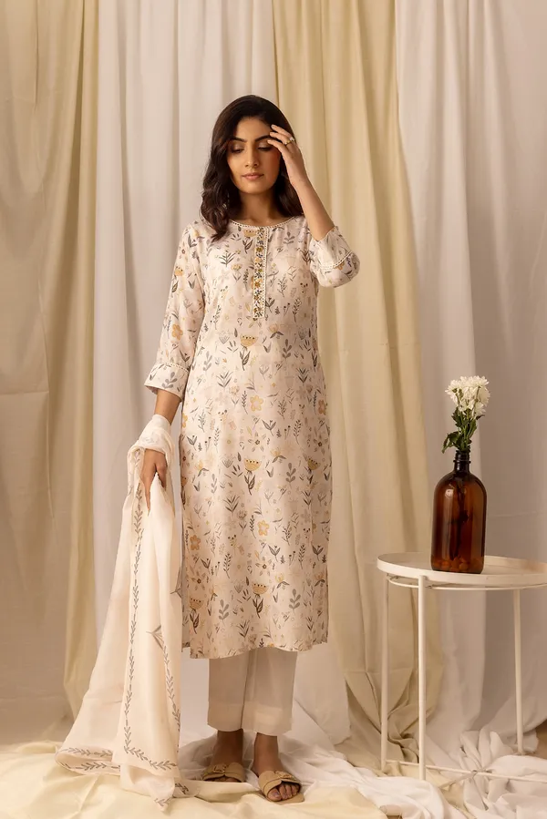 Women_Pink_A-Line_Sequinned_Kurta_and_Trousers_With_Dupatta