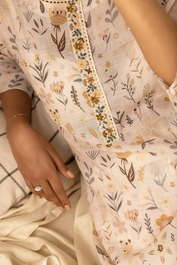 Women_Pink_A-Line_Sequinned_Kurta_and_Trousers_With_Dupatta