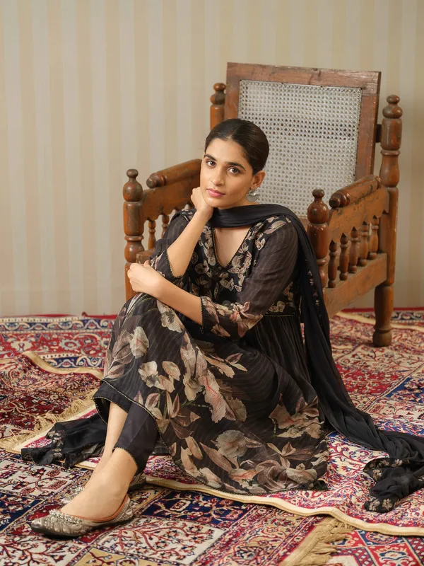 Black_Embroidered_Calf_Length_Festive_Kurti_and_Trousers_With_Dupatta