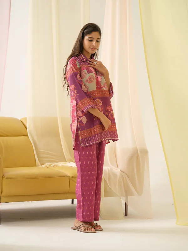 Magenta_Shirt_Collar_Printed_Shirt_Palazzos