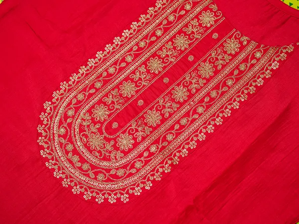 Pink_Yoke_Design_Woven_Design_Straight_Kurta_and_Trousers_With_Dupatta