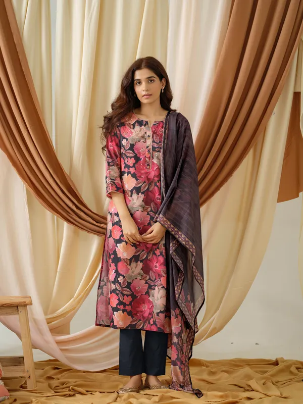 women_Teal_Floral_Printed_Kurta_and_Trousers_With_Dupatta