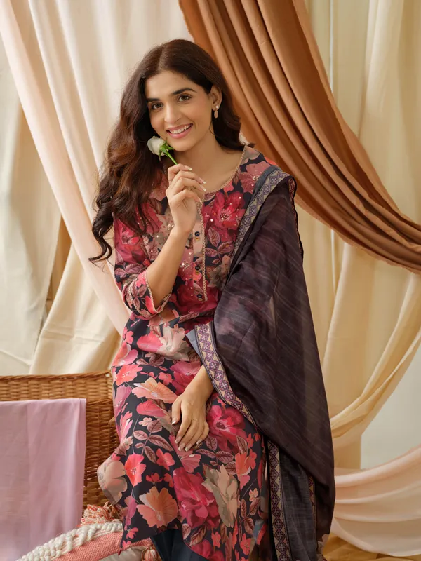 women_Teal_Floral_Printed_Kurta_and_Trousers_With_Dupatta