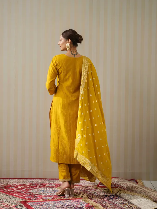 Yoke_Design_Woven_Design_Straight_Kurta_and_Trousers_With_Dupatta