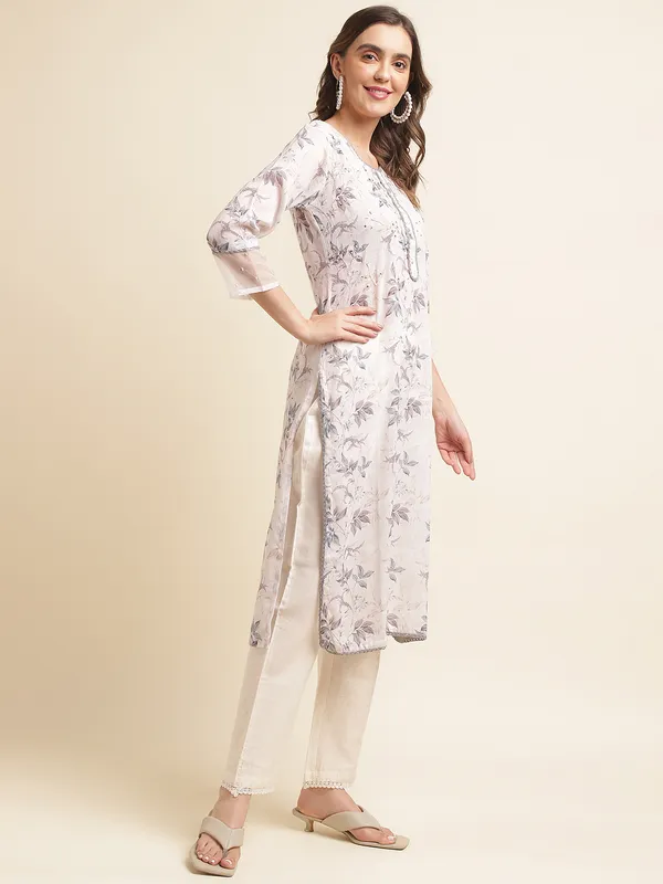 White_Floral_Printed_Regular_Sequinned_Linen_Kurta_with_Trousers_&_Dupatta