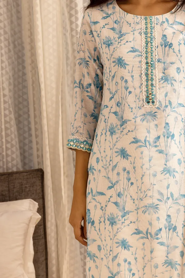Women_Pink_A-Line_Sequinned_Kurta_and_Trousers_With_Dupatta