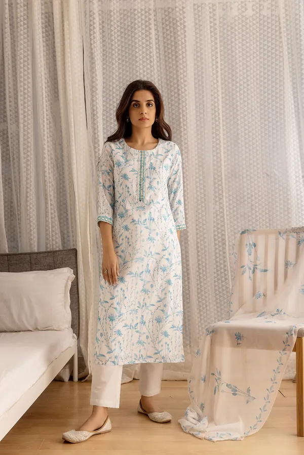 Women_Pink_A-Line_Sequinned_Kurta_and_Trousers_With_Dupatta