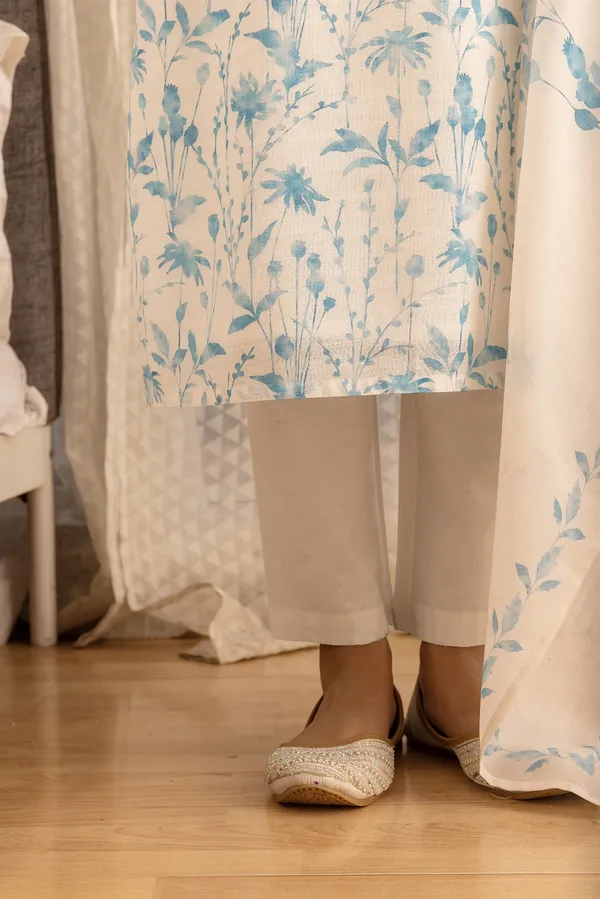 Women_Pink_A-Line_Sequinned_Kurta_and_Trousers_With_Dupatta