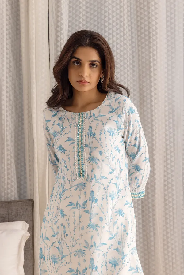 Women_Pink_A-Line_Sequinned_Kurta_and_Trousers_With_Dupatta