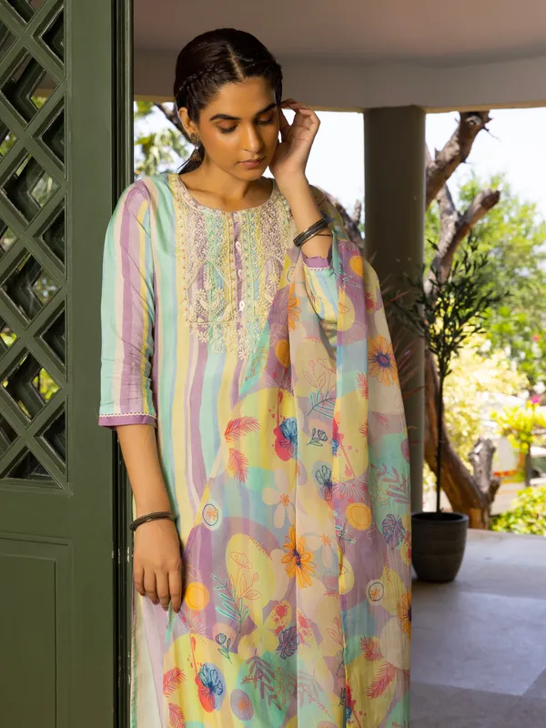 Multi_Embroidered_Straight_Three-Quarter_Sleeves_Kurta_Sets