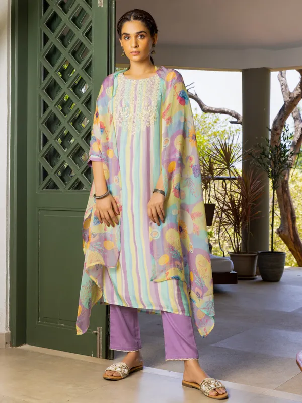 Multi_Embroidered_Straight_Three-Quarter_Sleeves_Kurta_Sets
