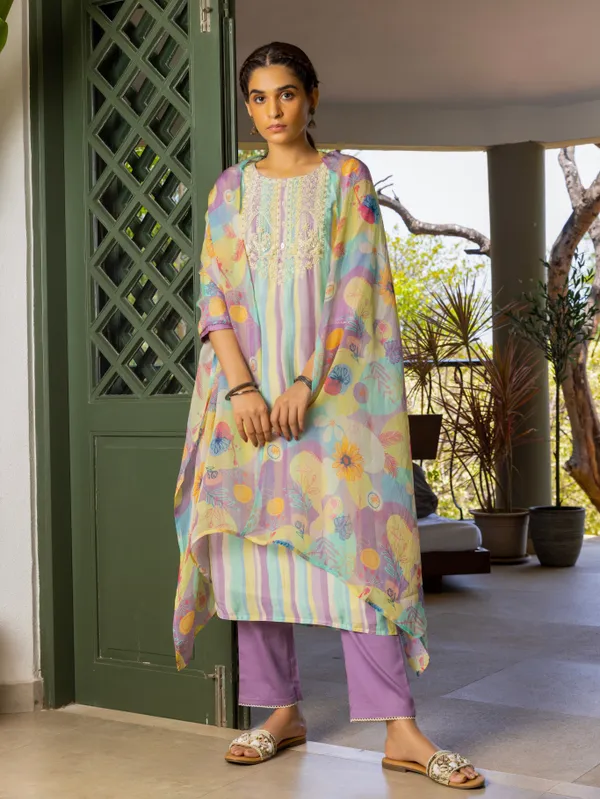 Multi_Embroidered_Straight_Three-Quarter_Sleeves_Kurta_Sets