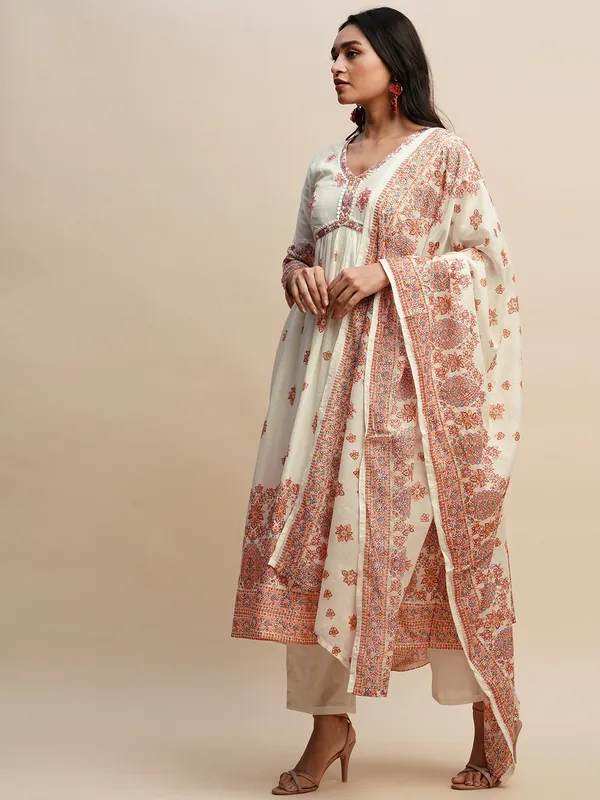 White_&_Orange_Floral_Printed_A-Line_Kurta_and_Trousers_With_Dupatta