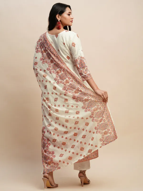 White_&_Orange_Floral_Printed_A-Line_Kurta_and_Trousers_With_Dupatta