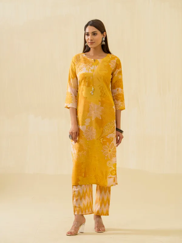 Yellow_Floral_Printed_Straight_Kurta_and_Trousers