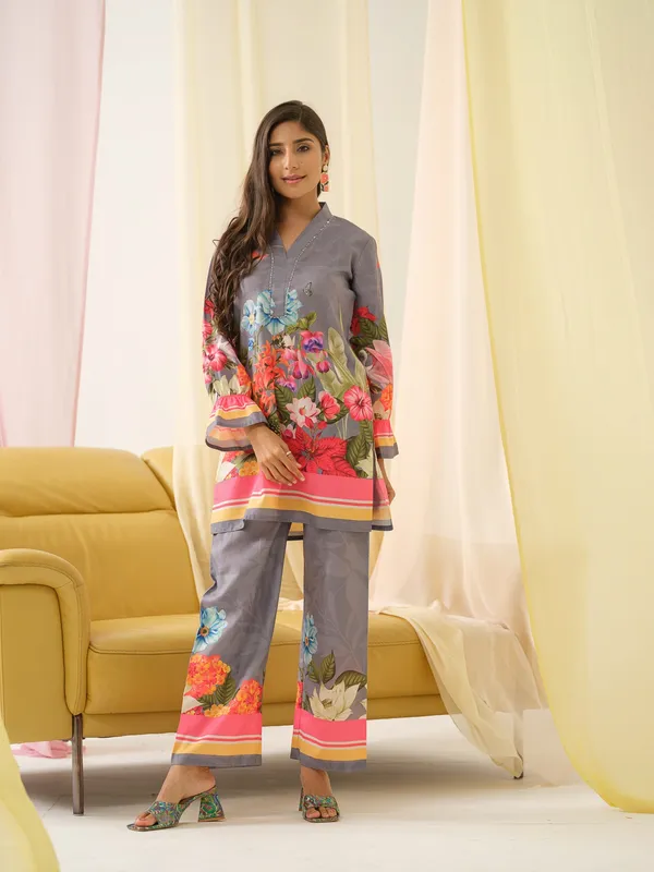 Grey_Mandarin_Collar_Printed_Tunic_Palazzos