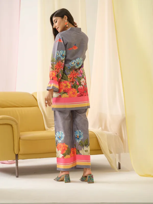 Grey_Mandarin_Collar_Printed_Tunic_Palazzos