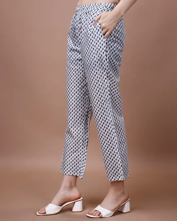 Green_Floral_Printed_Straight_Kurta_and_Trousers_With_Dupatta