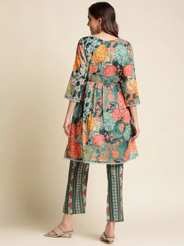 Women_Green_Regular_Printed_Floral_Tops_with_Trousers