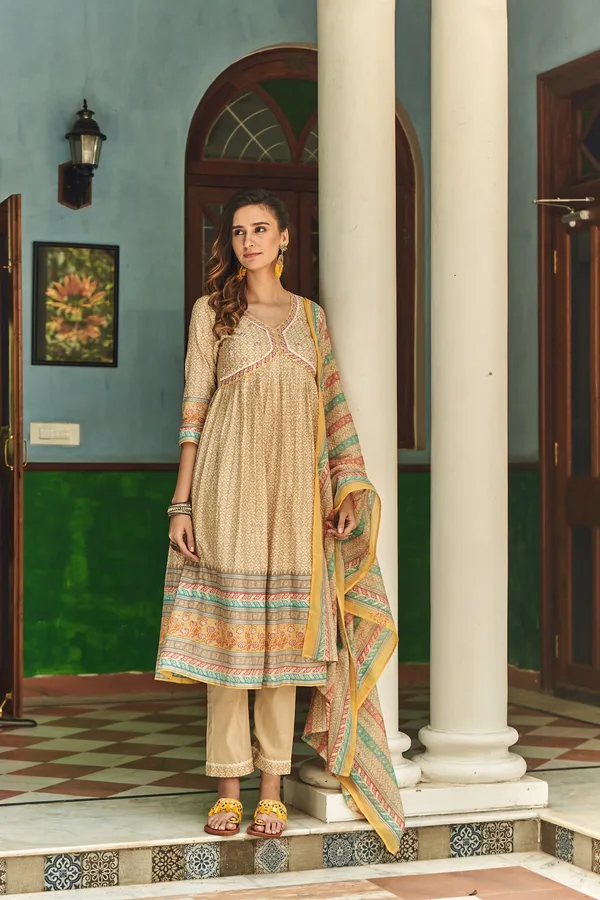 women_Gold_Ethnic_Motifs_Printed_Kurta_Sets