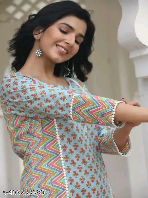 VEDRAJ_Aakarsha_Voguish_Kurtis