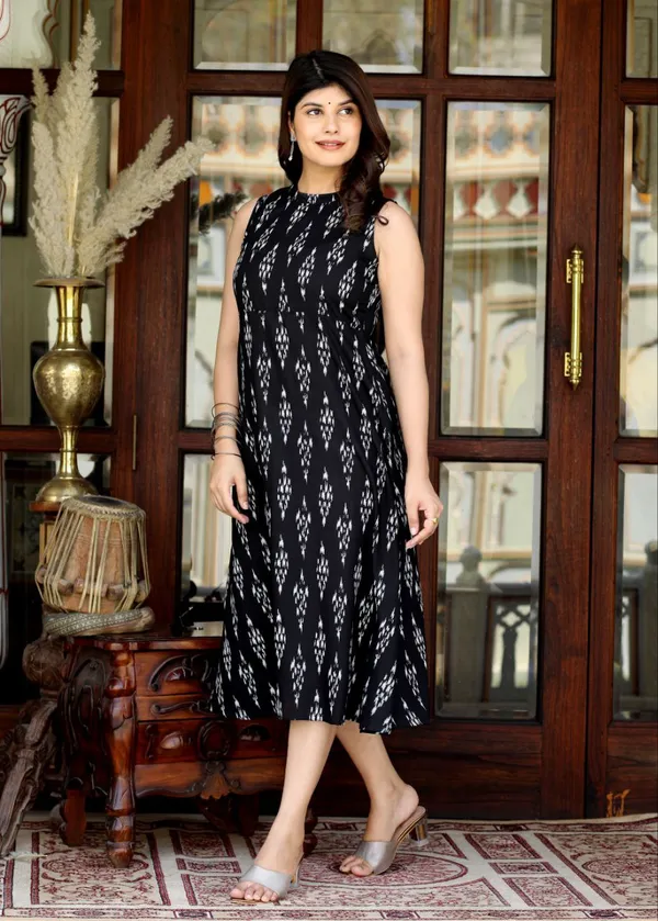 VEDRAJ_Aakarsha_Voguish_Kurtis