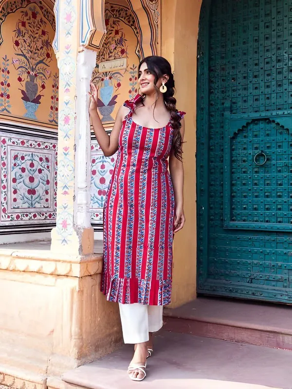 VEDRAJ_Aakarsha_Voguish_Kurtis