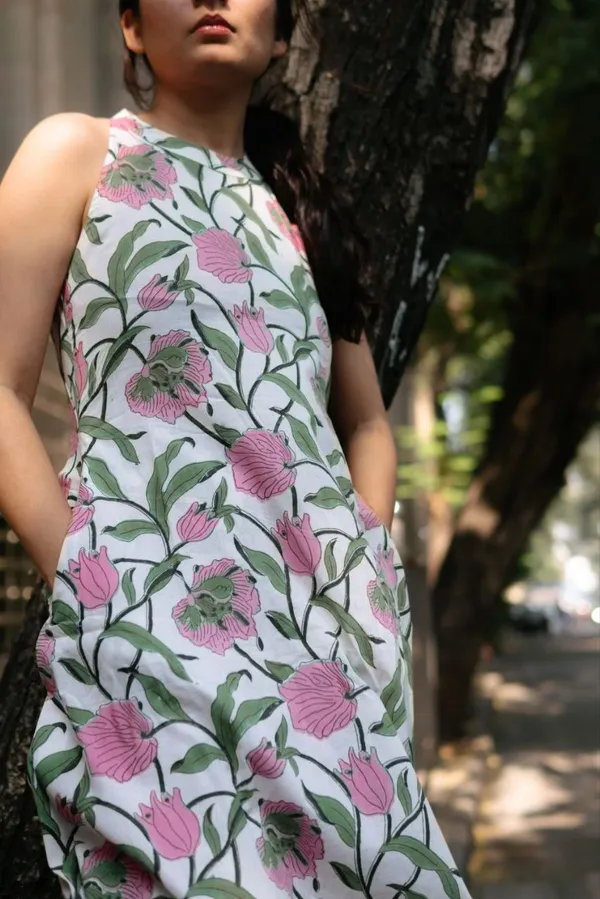 VEDRAJ_Aakarsha_Voguish_Kurtis
