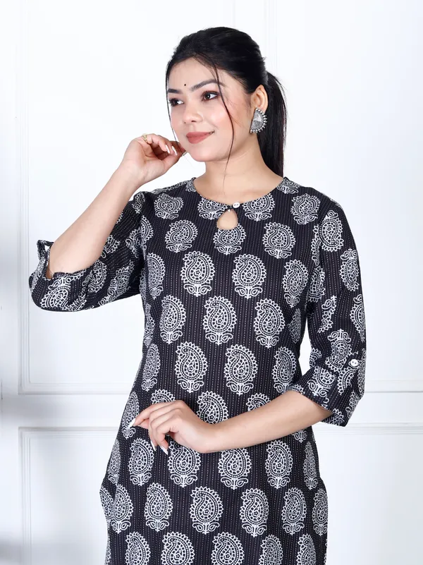 Black_Viscous_Rayon_Long_Fibres,_Extra_Softness_Kurti