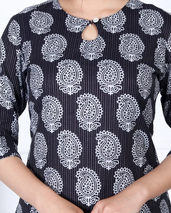 Black_Viscous_Rayon_Long_Fibres,_Extra_Softness_Kurti