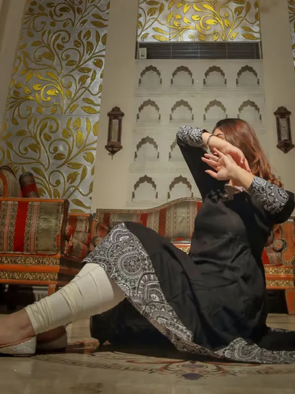 VEDRAJ_Women_Cotton_Blend_Aanarkali_Gown